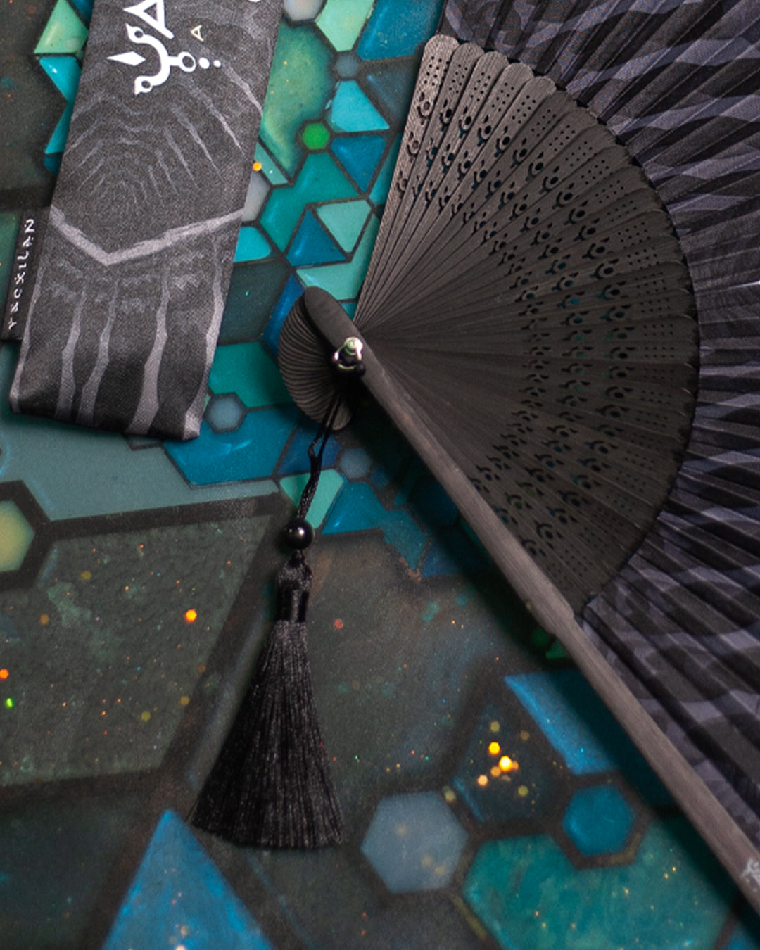 Hand Fan / Bamboo - SANDOKAN